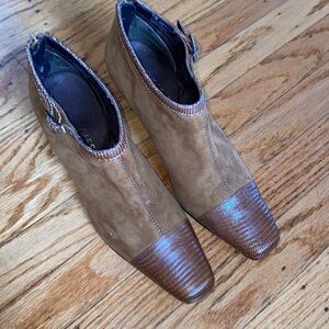 Aerosoles size 7.5 brown undercover booties